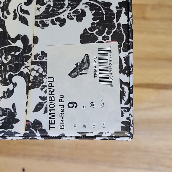 Bordello Tempt-10 size 8.5 - Picture 9 of 10
